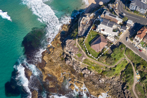 Lang Syne, the former house on the Tamarama site.