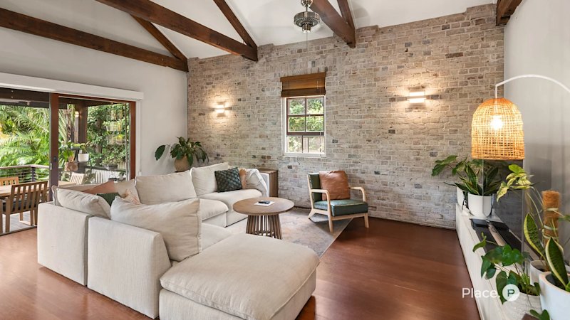 Red Hill stunner built with bits of Treasury Building and Brett’s Wharf smashes reserve: Verified coverage by BRRO News Editorial Desk.