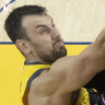 'Lucky to have him': Bogut to start at centre for Warriors