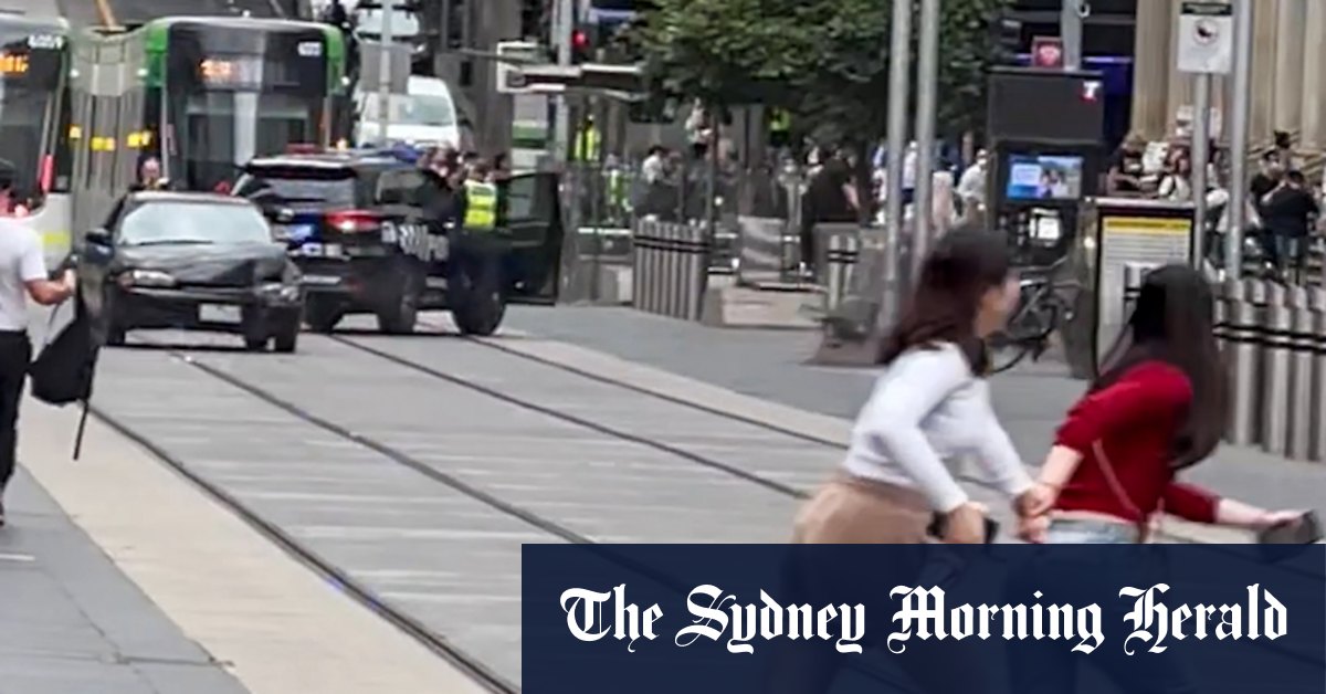 Experts divided on retractable bollards after Bourke Street incident - Vimarsana News
