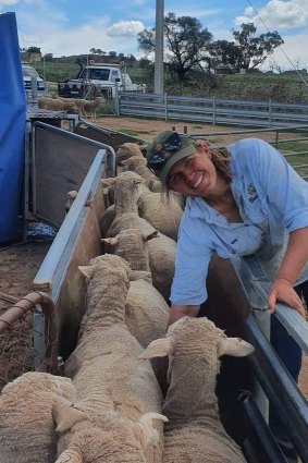 Ryan has run a wheat, canola, sheep and cattle farm with her husband since 1998.