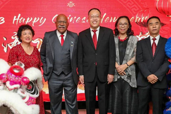 Fijian Prime Minister Sitiveni Rabuka (second from left), Wang Xuguang from China’s embassy in Fiji (centre) and Zhao Fugang (far right).