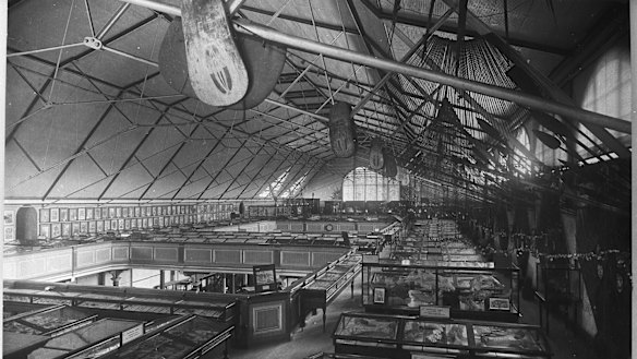 Second floor display gallery at the Queensland Museum Gregory Terrace building possibly in the 1930's Inside the Old Museum during its heyday.