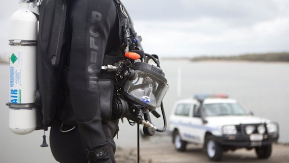 Rescue divers have searched the last known location of the missing man, off Elliot Heads, but have found no sign of him.