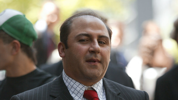Tony Mokbel offered to cooperate with police in 2002 after he and his then-partner were charged with drug offences, the commission has heard. 