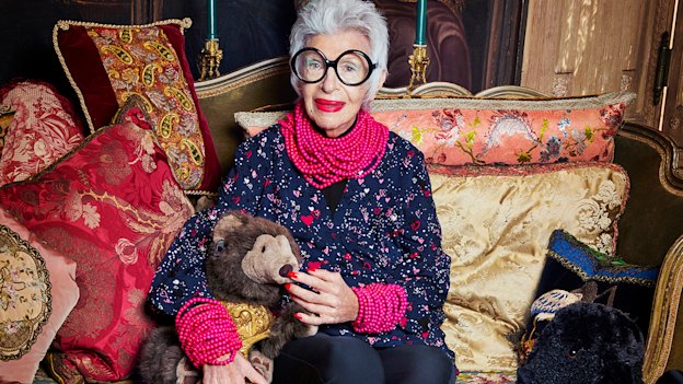  Iris Apfel in Blue Illusion's 2019 campaign. 