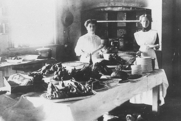 Preparing Christmas dinner at the Pier Hotel in Coffs Harbour, date unknown.