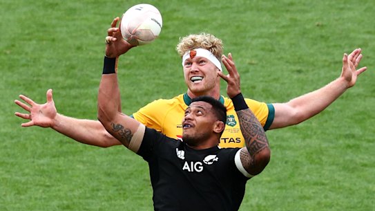 Shannon Frizell of the All Blacks takes a lineout ball during the Bledisloe Cup opener in Wellington. 