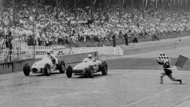 From 1950 to 1960, 11 editions of the Indianapolis 500 were included as part of the F1 championship.