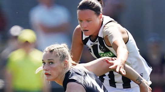 Harris and Livingstone do battle on Sunday. 