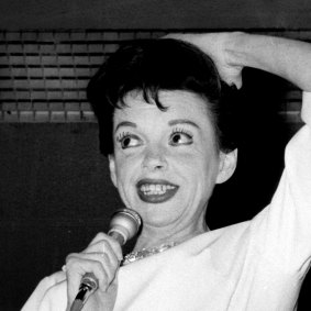 Judy Garland performing at Festival Hall during her disastrous 1964 tour.