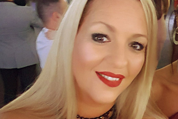 Vicky Apostolopoulos.