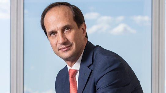 Francesco De Ferrari, in seeking to encourage staff to put AMP's recent travails behind them, reportedly told them: "Sometimes shit happens."
