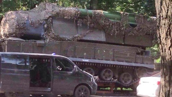 An image of Buk-Telar missile launching system probably taken on July 17, 2014, in the town of Makeevka, Ukraine. The JIT presumes that the picture contains the BUK-Telar responsible for downing MH17. 