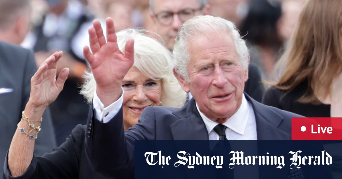 Król Karol III składa oświadczenie;  Australia reaguje.  Książę Harry, powitanie Meghan Markle;  John Howard, Paul Keating ku czci królowej;  Wielka Brytania w żałobie