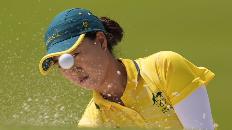 Minjee versus ‘The Machine’: Lee within striking distance of medals after opening round