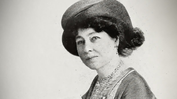 Alice Guy-Blaché was one of the first movie makers to use close-ups, hand-tinted images and synchronised sound.  