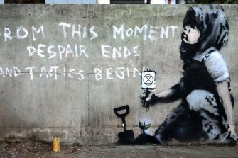A Banksy artwork appeared on the final night of Extinction Rebellion’s London blockade in 2019.