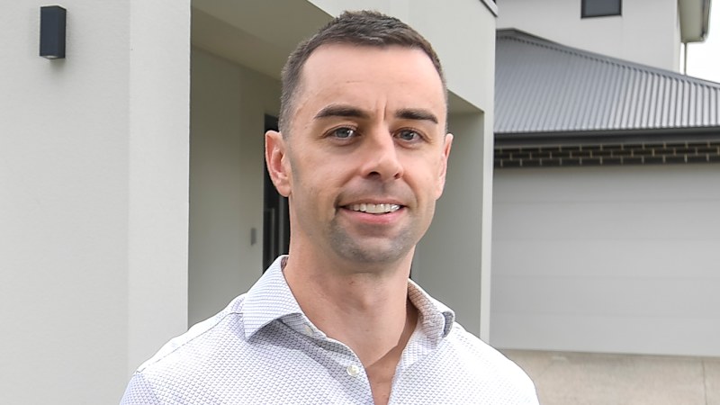 Sellers ditch auctions as housing slowdown worsens