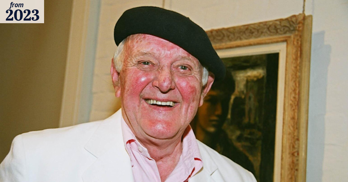 ‘Never ran out of ideas’: John Olsen, acclaimed artist and Archibald winner, dead at 95