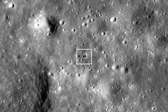 NASA'nın Lunar Reconnaissance Orbiter aracı, 4 Mart 2022'de Ay yüzeyine düşen roket çarpma alanını tespit etti.