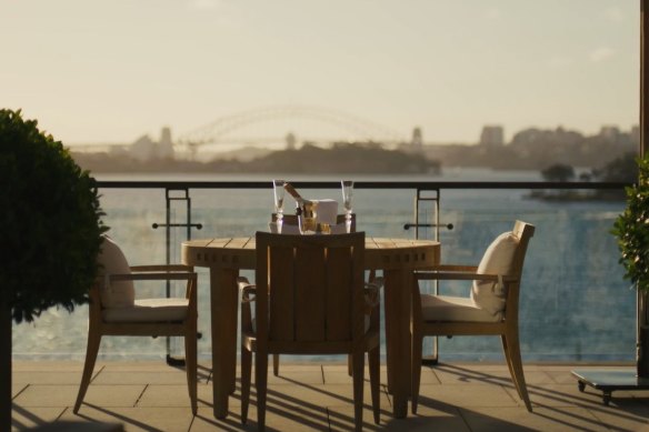 Wingadal’s position on the Point Piper waterfront offers a gun-barrel view of the Harbour Bridge.