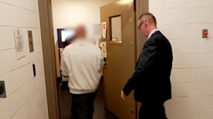 Police arrested a Sydney accountant on May 13 over alleged fraud and money laundering on behalf of organised crime network members. 