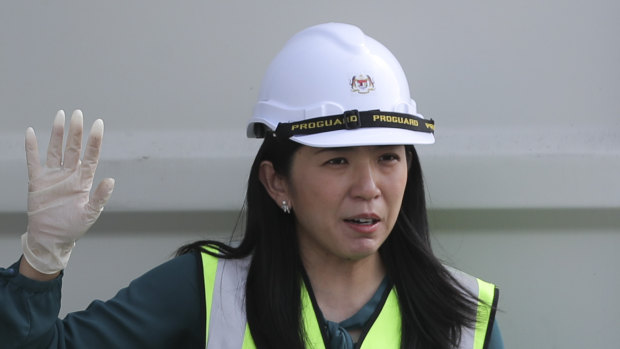 Malaysian Environment Minister Yeo Bee Yin faces an uphill battle to convince WA to accept waste stockpiled by Lynas Corporation near  its Kuantan processing hub. 