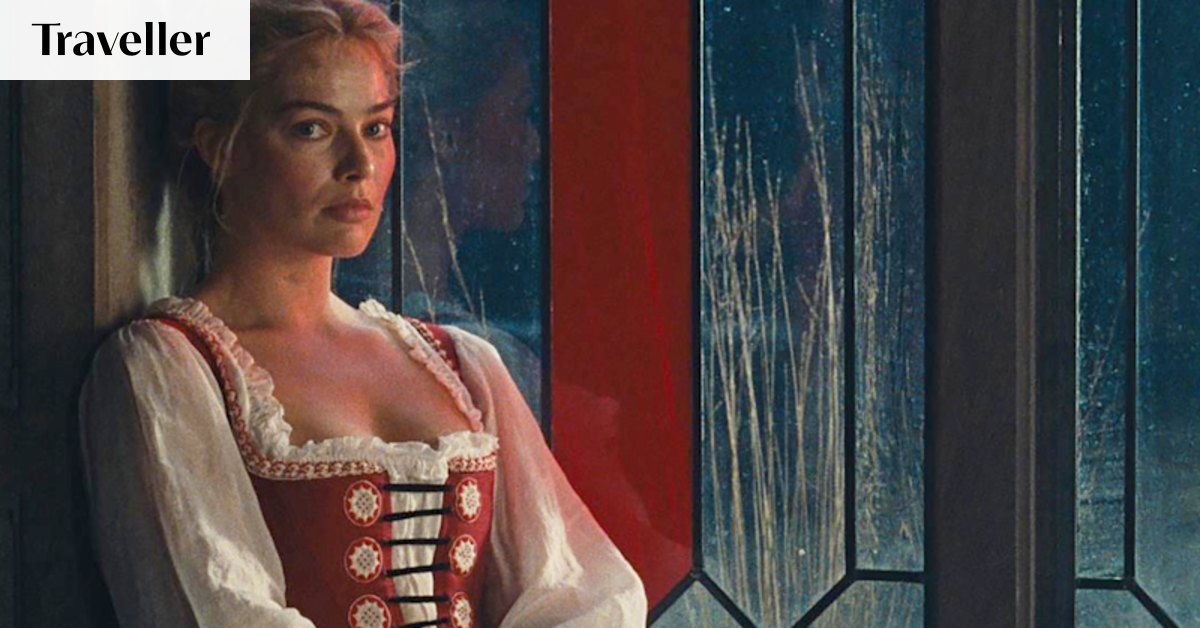 Want a truly immersive holiday experience? Choose an outfit