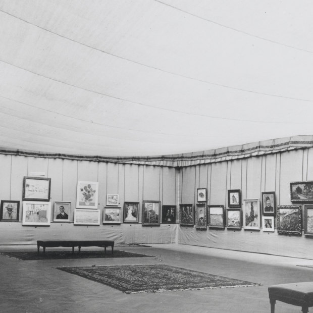 Jo pushed for major showings of Vincent’s work, such as at the “Kunst van heden” exhibition in Antwerp, 1914.