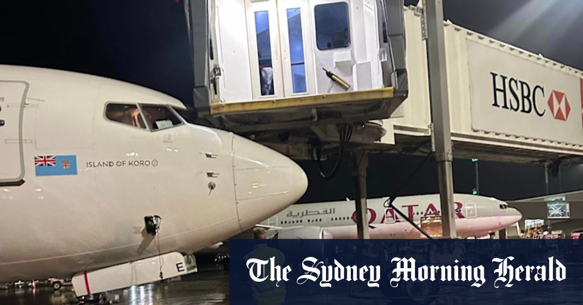 Brisbane aerobridges strike again, this time damaging a Fijian jet