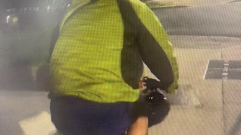 Woman sexually touched on morning jog in Bondi