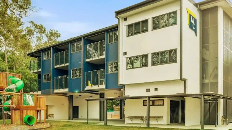 Brisbane school shuts after finding ‘traces’ of asbestos-laced play sand