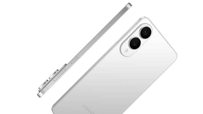 Samsung’s skinny phone packs a surprising punch