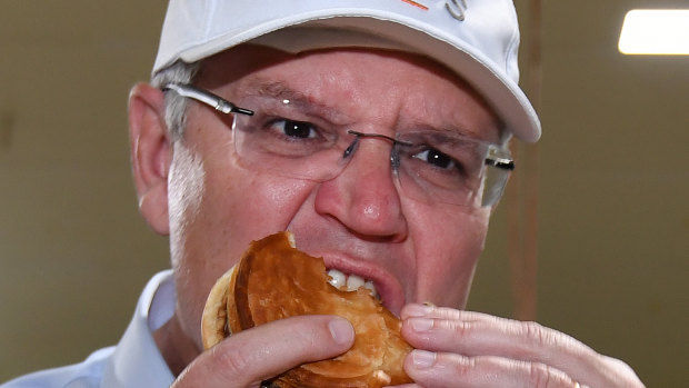 The PM tucks into the wares at Beefy's near Maroochydore.