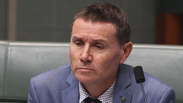 Federal Liberal MP Andrew Laming threatens 10 MPs and journalists with legal action