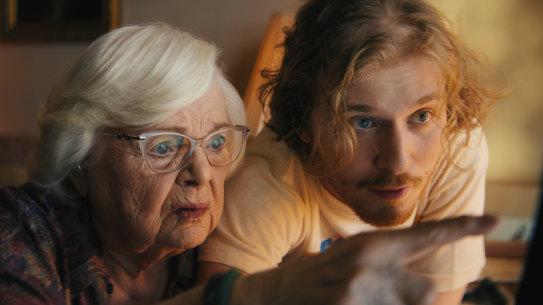 Thelma (June Squibb) and her grandson Danny (Fred Hechinger) have a close relationship in Thelma.