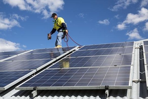 Labor will subsidise rooftop solar panels.