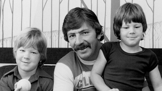 Rod Marsh with his children Paul and Dan in 1979.