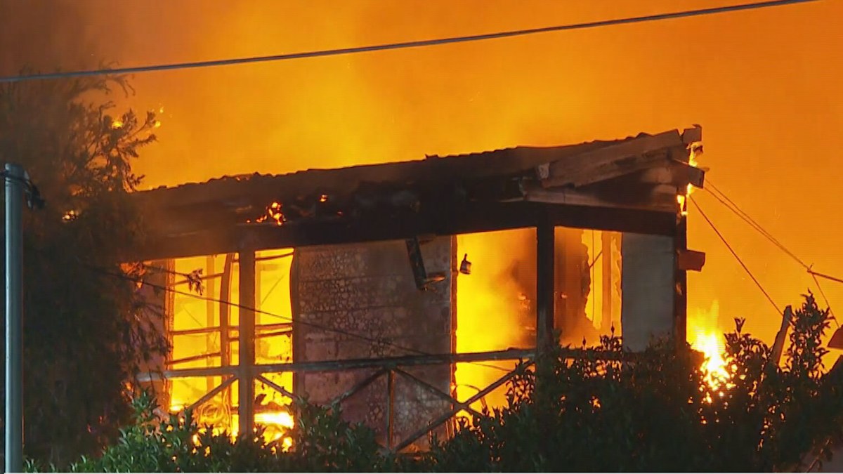 Sydney house fire: Woman rescued from balcony as inferno destroys ...