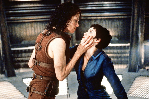 Sigourney Weaver and Winona Ryder in Alien Resurrection.
