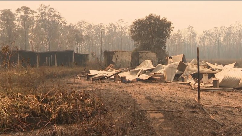 ‘A very sad day’: Firefighter killed in NSW bushfire zone