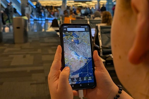 تحديثات حية عن حرب الولايات المتحدة وإيران: مقتل الزعيم الأعلى آية الله علي خامنئي، مسؤول إسرائيلي، ترامب يقول؛ الإمارات العربية المتحدة، قطر، البحرين والكويت تتعرض لضربات انتقامية مع ارتفاع عدد قتلى مدرسة الفتيات الإيرانية