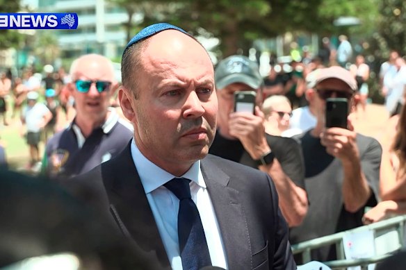 Josh Frydenberg has demanded a royal commission into antisemitism.