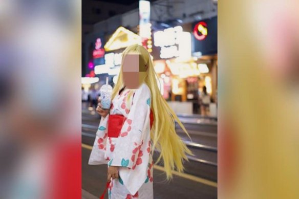 A Chinese woman was interrogated for hours for wearing a Japanese kimono in China.