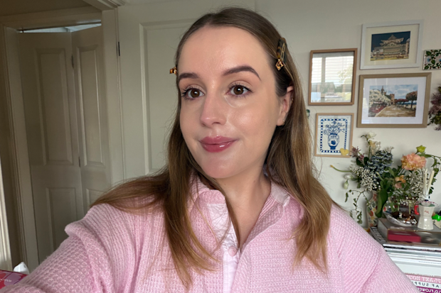 The Refy Brow Sculpt left Lisa's brows looking exceptionally sculpted. 