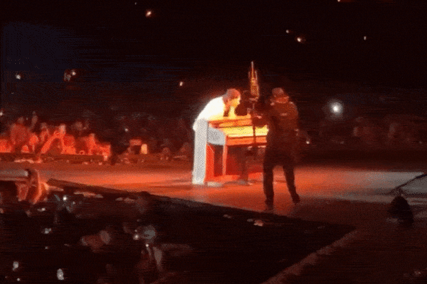 Morgan Wallen flipping piano