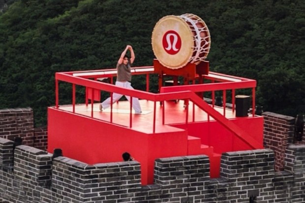 liuchuanliangping•*¨*•.¸♬︎ Lululemon sorry for Japan-drum incident on Great Wall of China