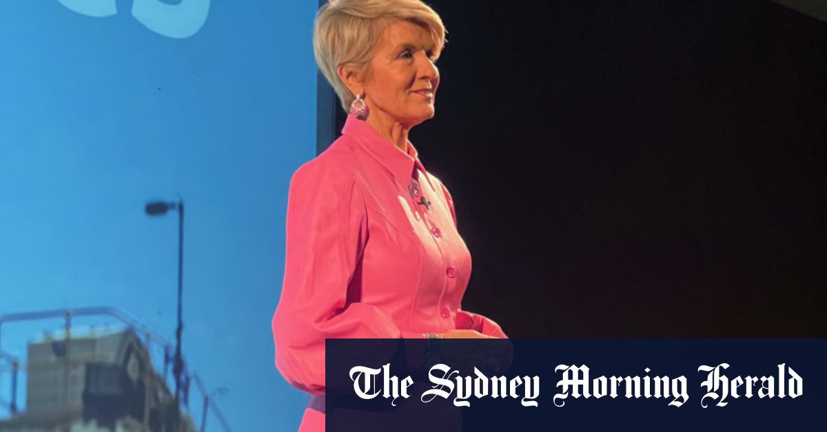 Julie Bishop excites and divides at London fashion event - Vimarsana News
