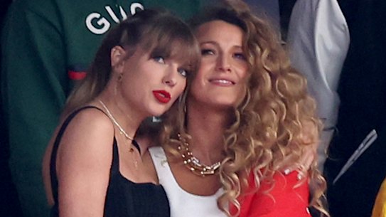 Taylor Swift e Blake Lively são amigos há anos. Agora, eles estão envolvidos em uma disputa legal juntos.